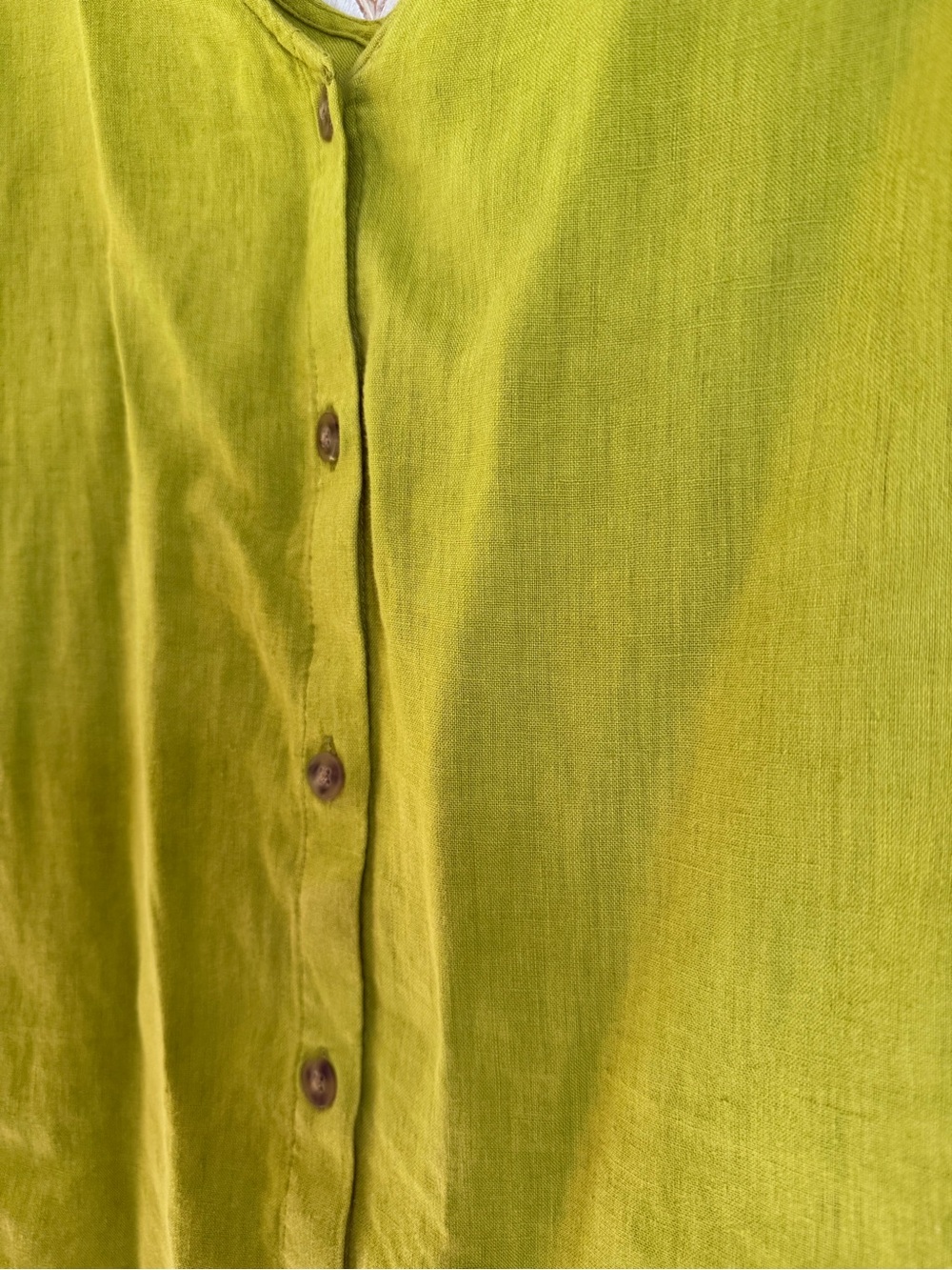 Simons Light Green Organic Linen V-Neck Button Tank - Picture 3 of 6